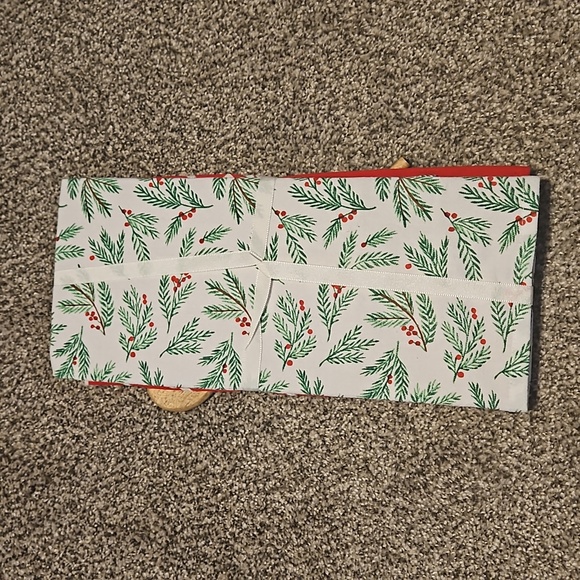 Kitchen Towels & Spoon Set - Picture 2 of 4